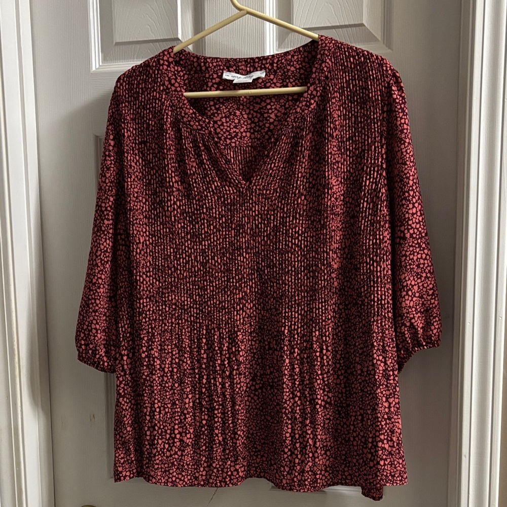 Women's Red Patterned Top